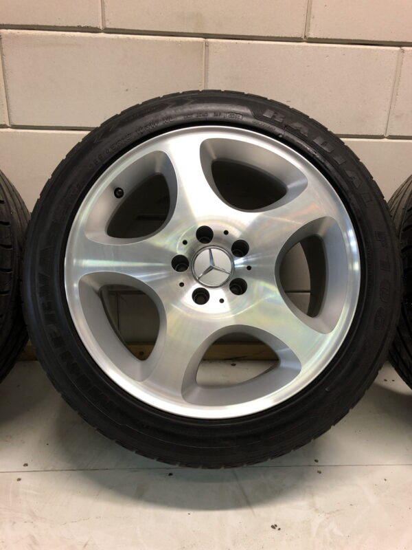 Mercedes CLS GLC SL 18 inch velgen SADOR WIN 5MM