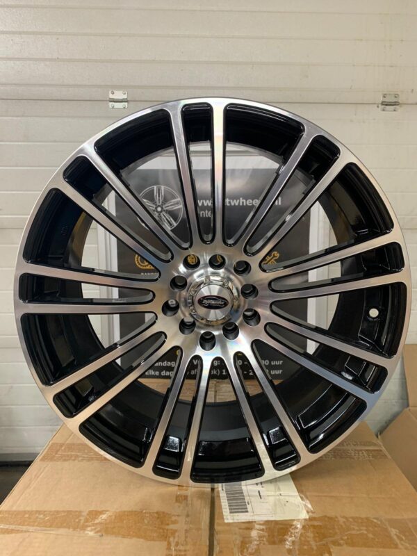 5x100 5x114,3 Team Dynamics Savage 18 inch velgen TWV 1050,-